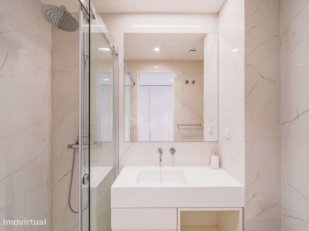 Penthouse T3 com piscina no terraço - Primeira linha de Mar-44