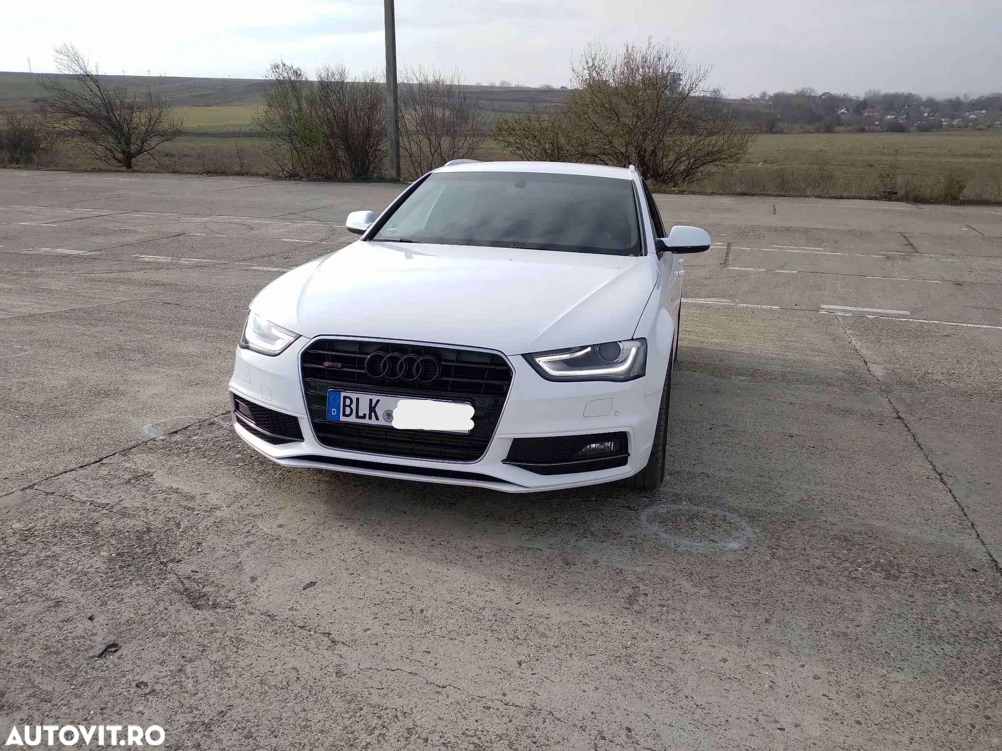 Audi A4 2.0 TDI DPF multitronic S line Sportpaket - 3