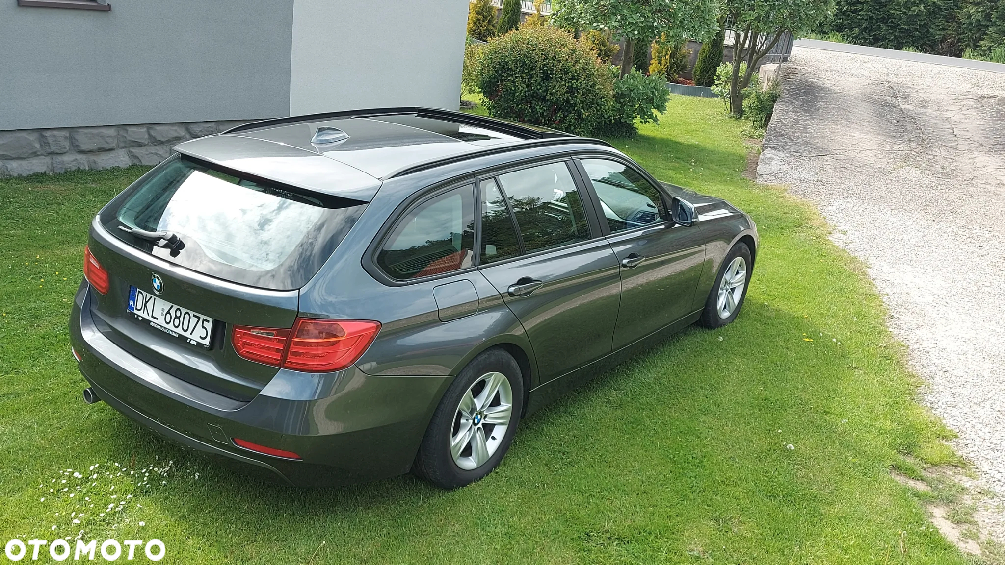 BMW Seria 3 318d Touring - 9