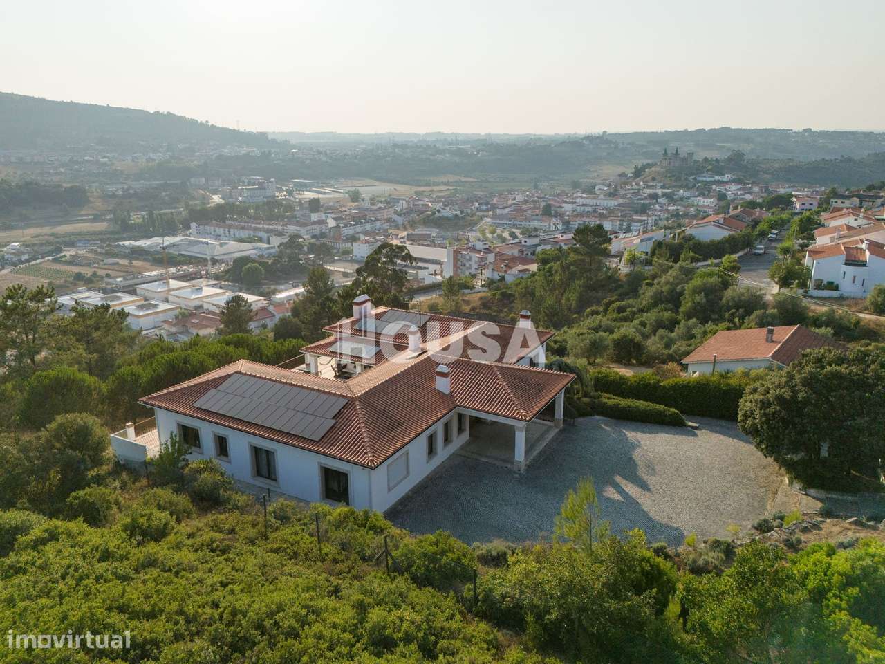 Magnífica Moradia T3+1 com Piscina – Porto de Mós-18