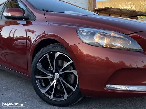 Volvo V40 2.0 D2 Momentum - 2