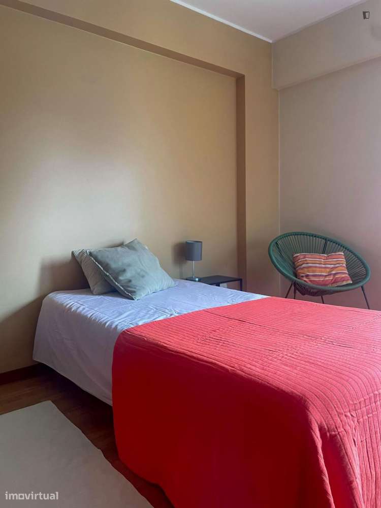 Quarto - localizado em Foz do Douro Porto - Grande imagem: 5/8