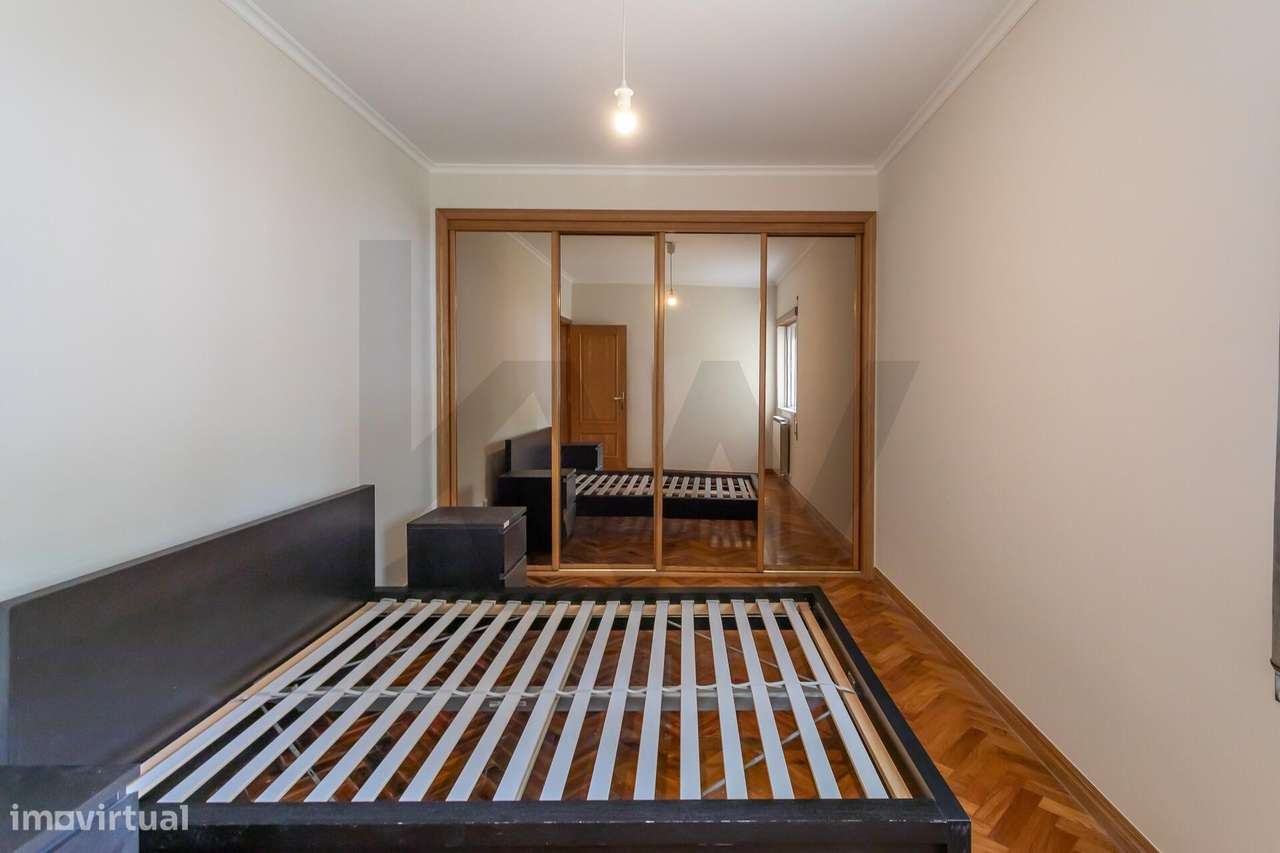 Apartamento T2 Espaçoso com Garagem e Arrecadação – Quinta das Amoreir-18