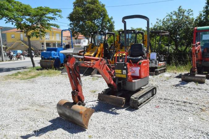 Bobcat E08 - Mini Giratória - 2