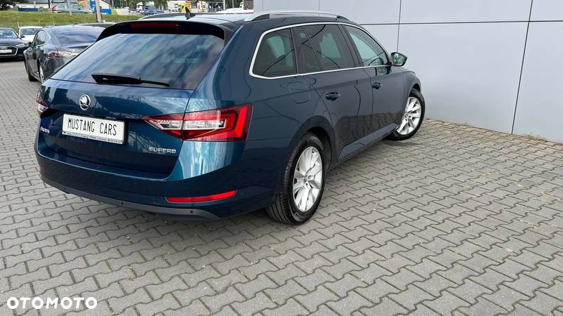 Skoda Superb 2.0 TDI SCR Ambition DSG - 33