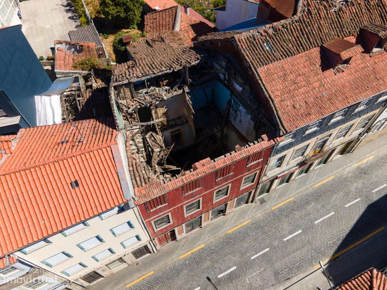 Prédio para Reconstrução no Centro Histórico de Lamego - Grande imagem: 5/18