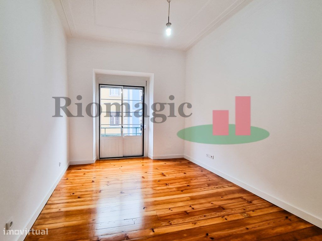Lisboa - Penha de França - Apartamento T2 totalmente Reabilitado - Grande imagem: 1/11