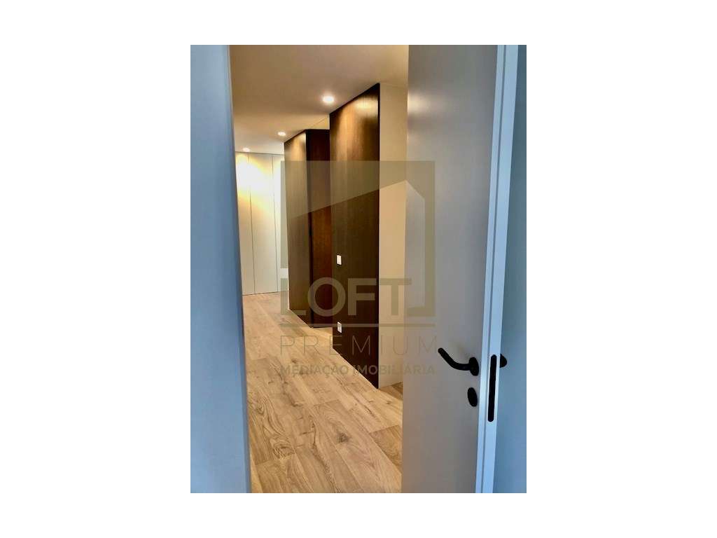 Apartamento T3 de Luxo c/ Vista Castelo e Parque da Cidade em Guima...-7