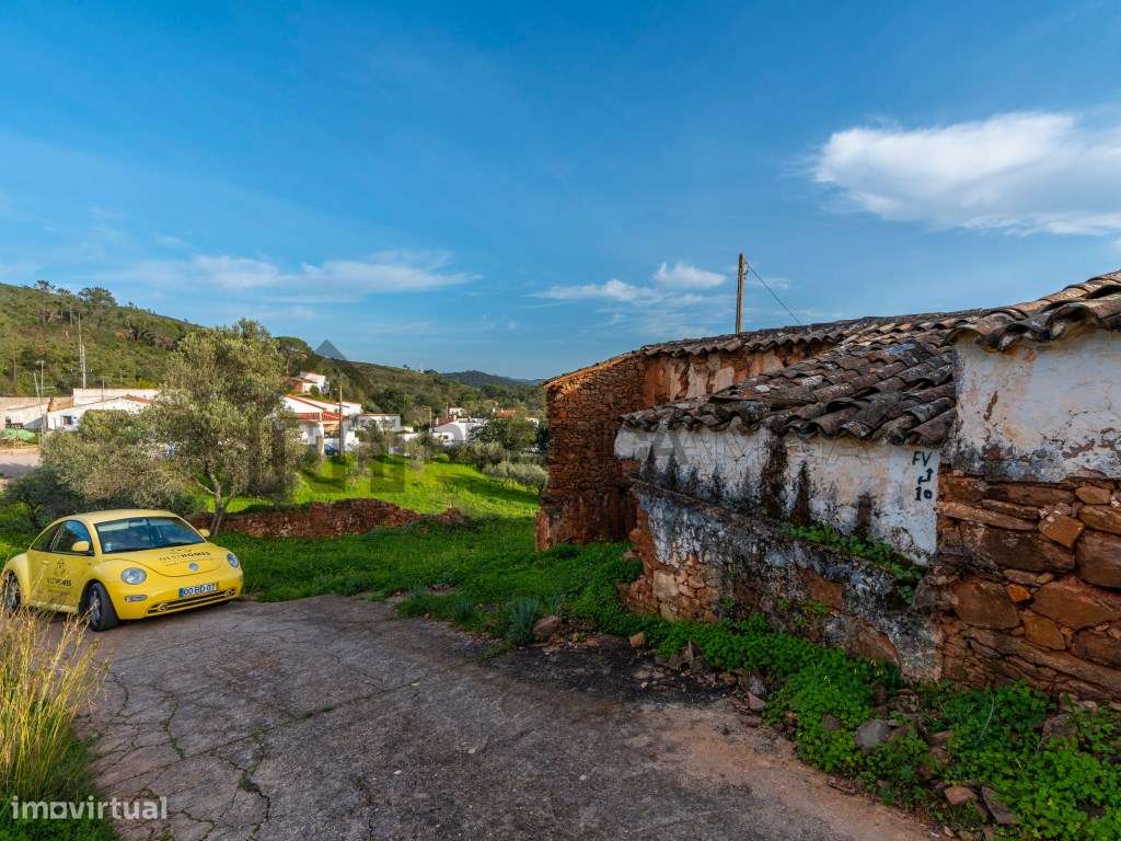 Ruina com terreno em Salir - Grande imagem: 3/28