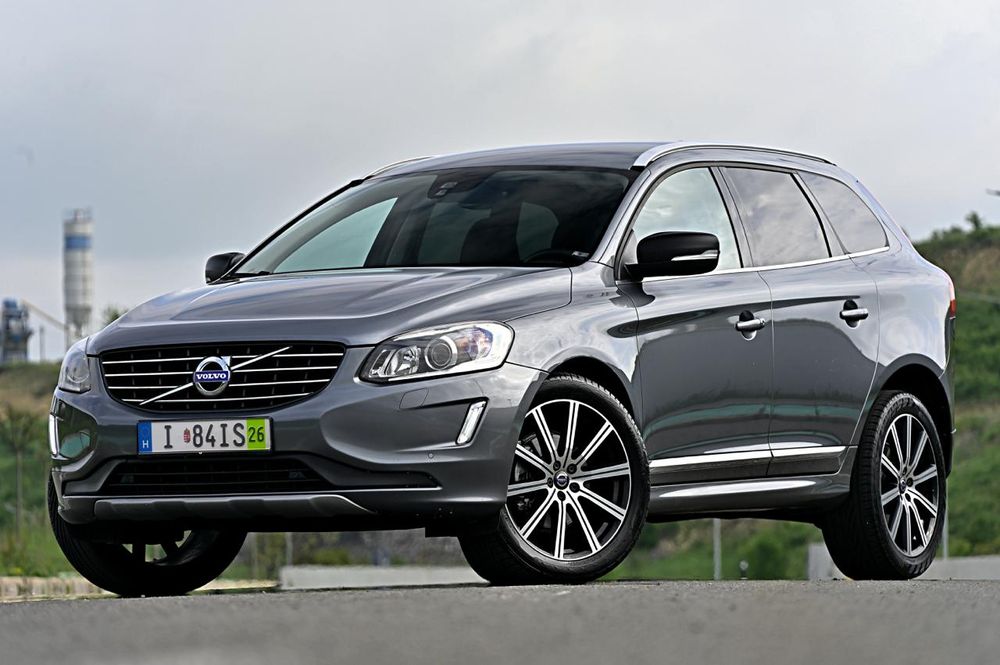 Volvo XC60 D5 AWD Geartronic Summum 2017