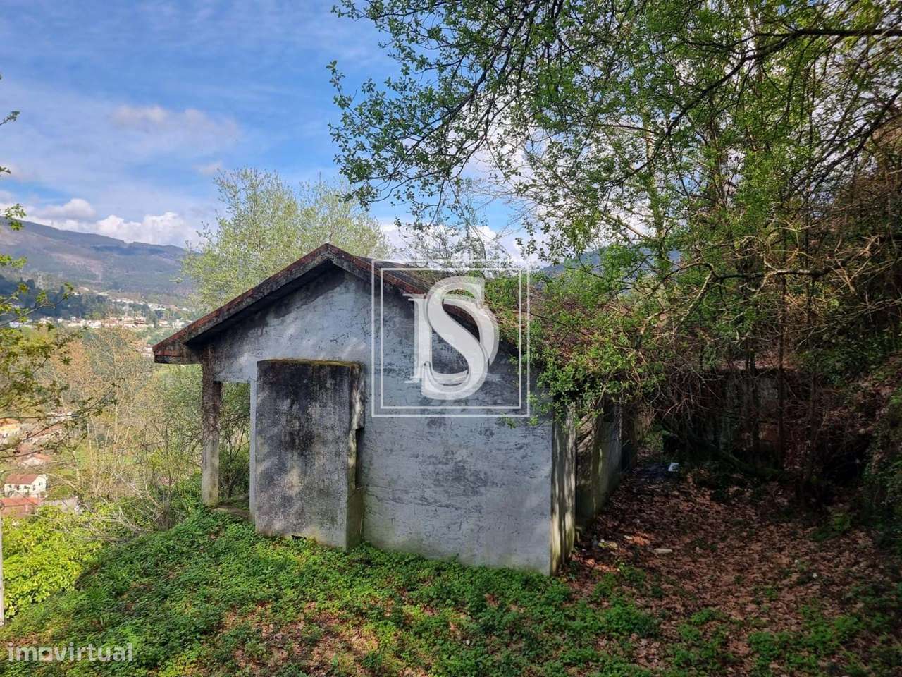 Moradia Isolada T3 em Parada do Bouro-19