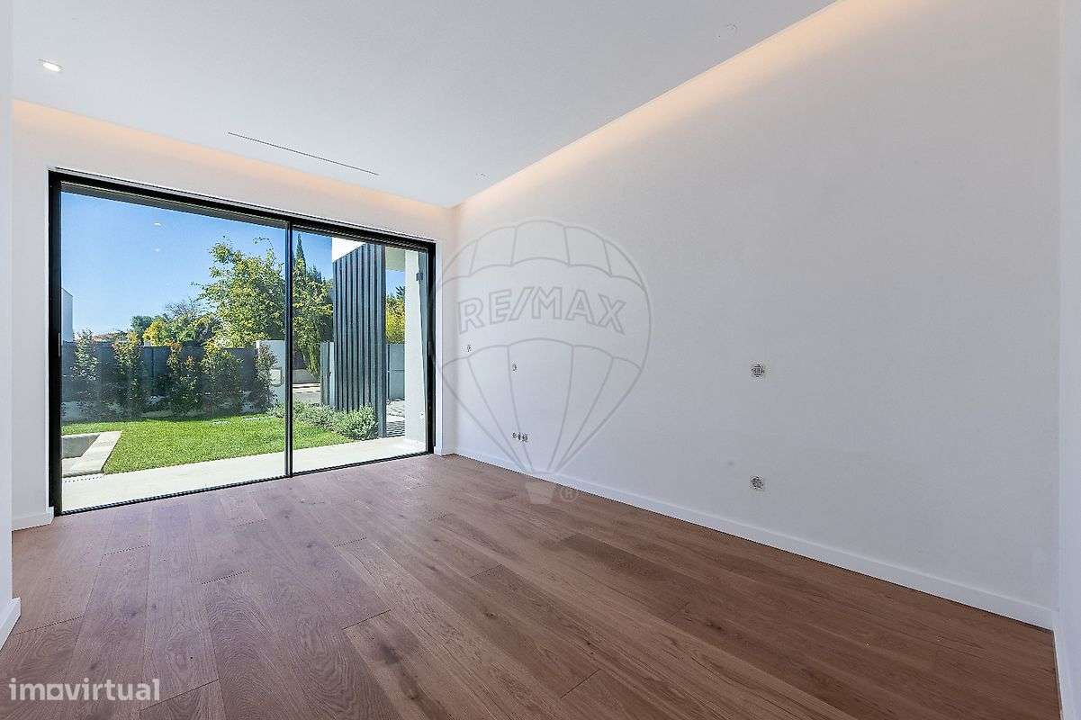 Moradia T5 para venda-16