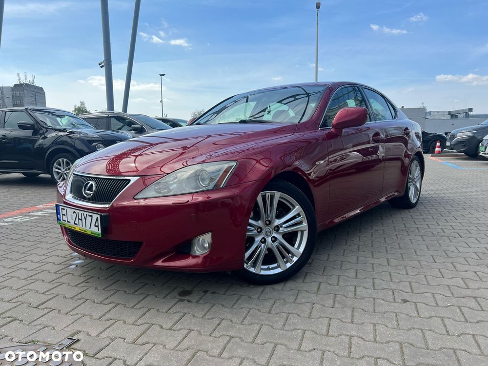 Lexus IS