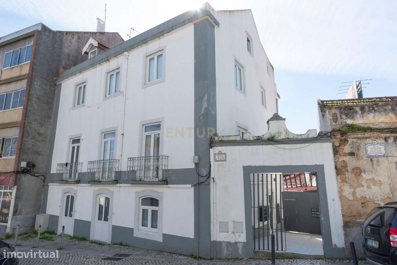 T1 com Vista Cidade em Camarate, arrendado até Maio 2027.-14