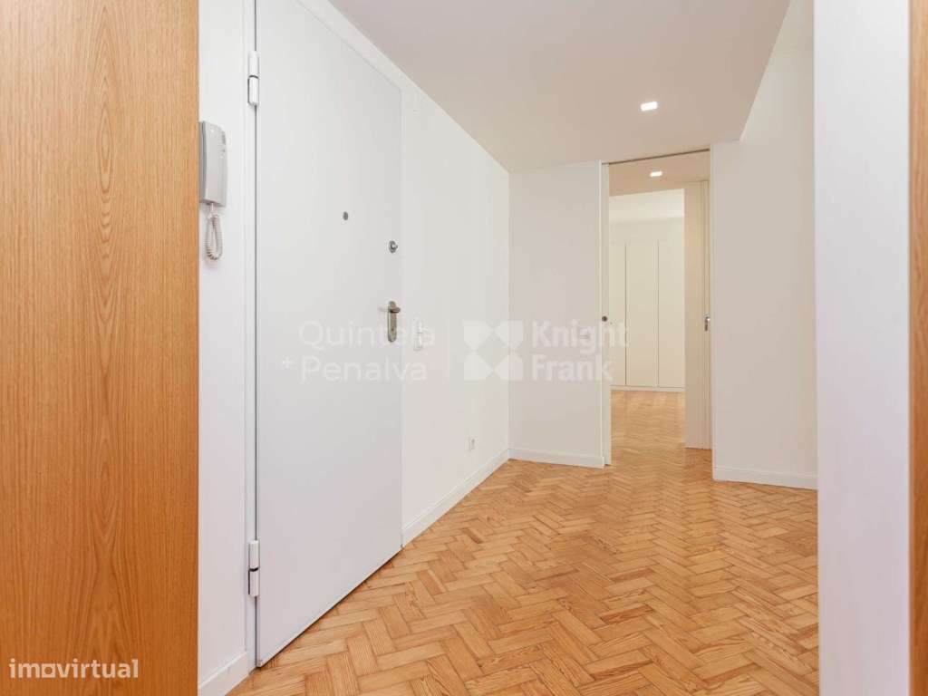 Apartamento T2 para Venda em Campo Ourique-5