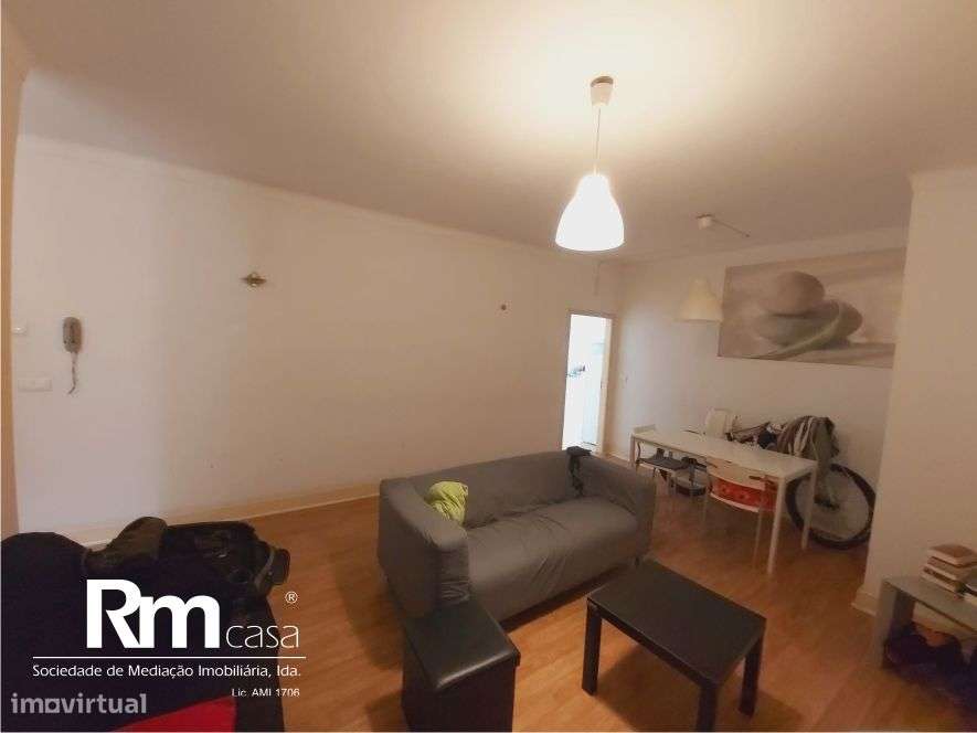 excelente prédio na Av. Emidio Navarro, junto ao Parque da Cidade-40