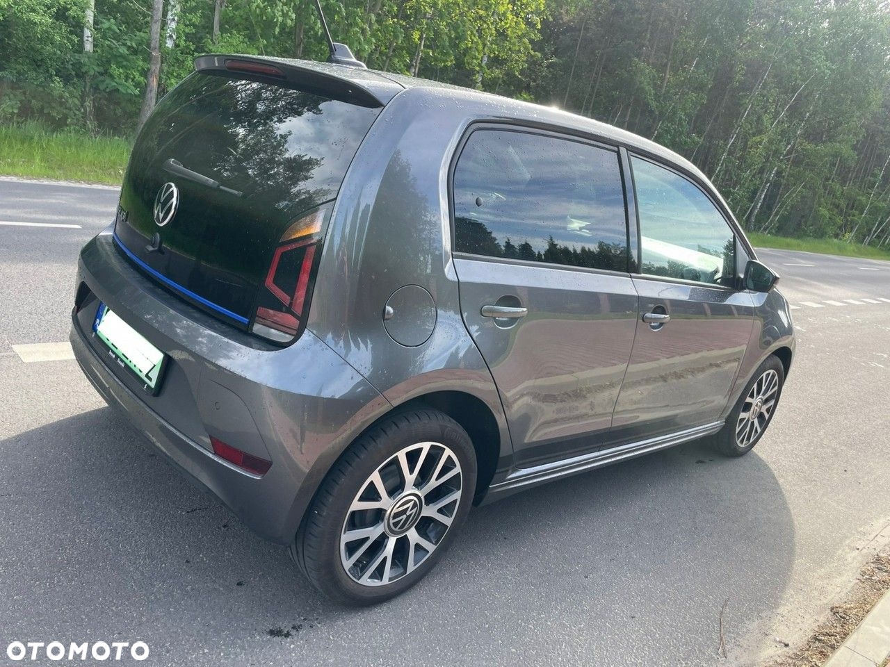 Volkswagen up! - 4