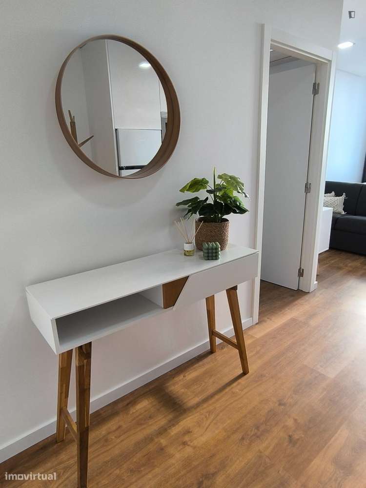 Apartamento com 1 quartos - localizado em Ramalde Porto - Grande imagem: 4/10