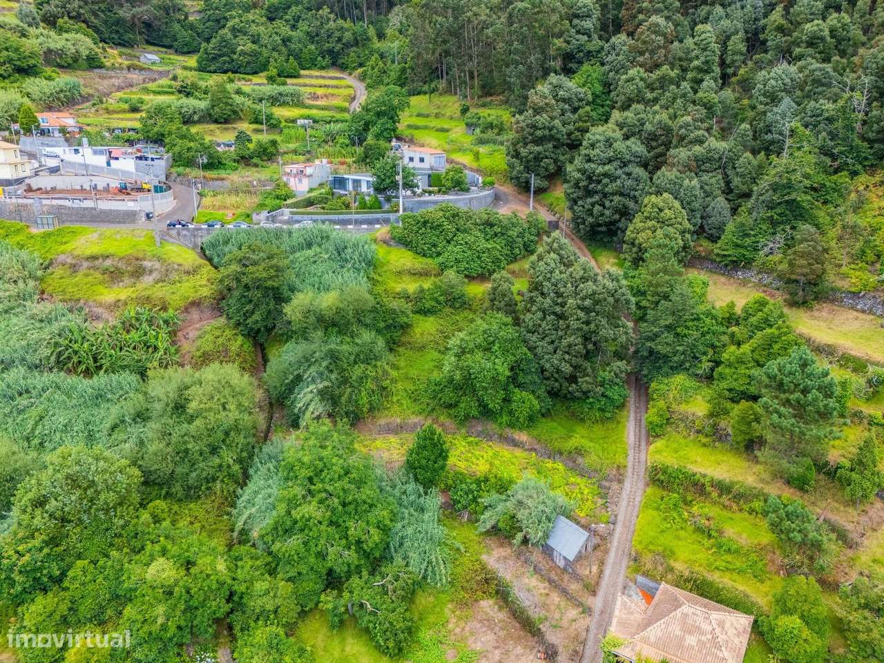 Terreno 1300,23m2 | Arco da Calheta | Construção-10