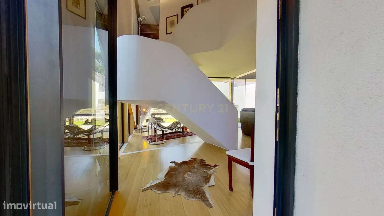 Moradia T4+1, de 4 frentes, Arrábida, Porto - Grande imagem: 3/26