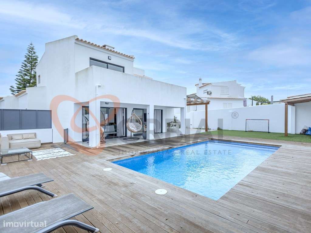 Moradia para venda em Albufeira com 6 quartos e piscina-46