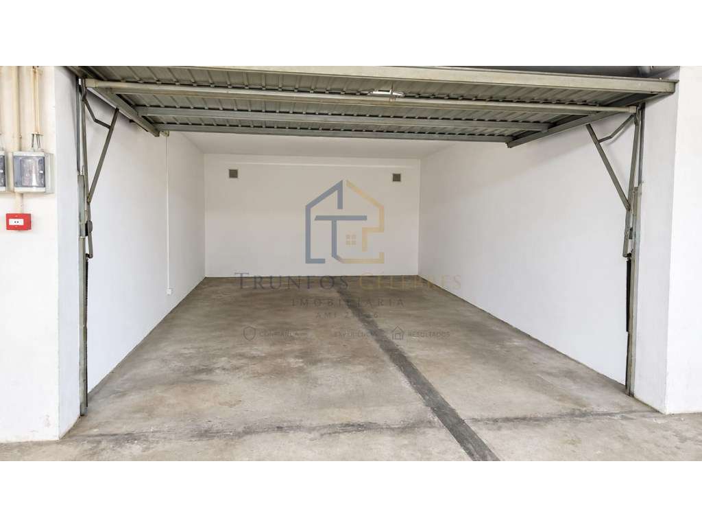 Apartamento T3 Renovado com Suíte e Garagem Fechada | Vila do Conde-14