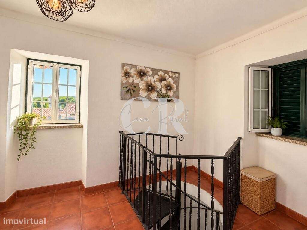 Moradia em pedra com 4 quartos, logradouro e terreno agrícola-17