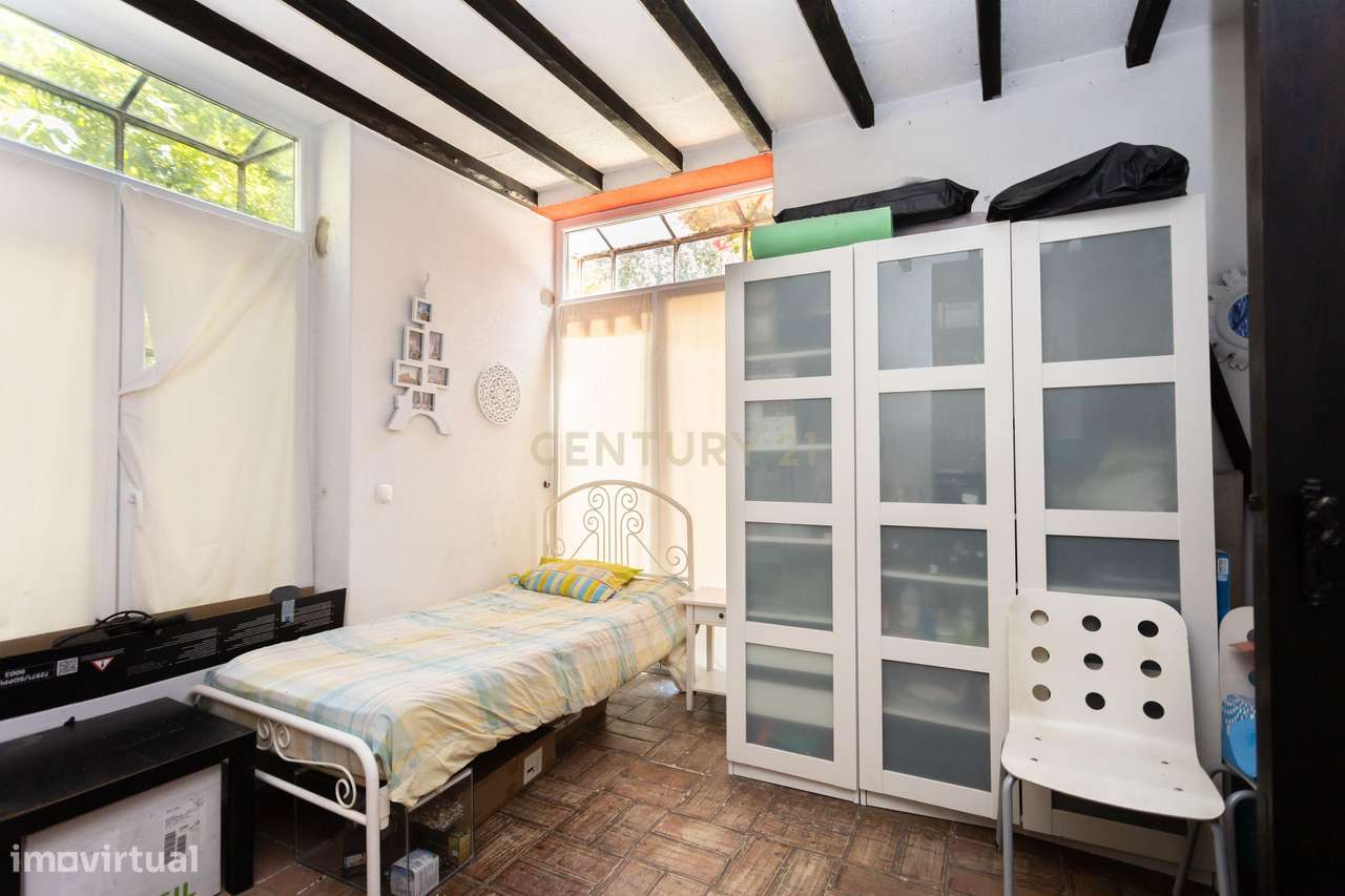 Vila de Prestígio T7+2 com 5.000 m² de Privacidade na Verdizela-24