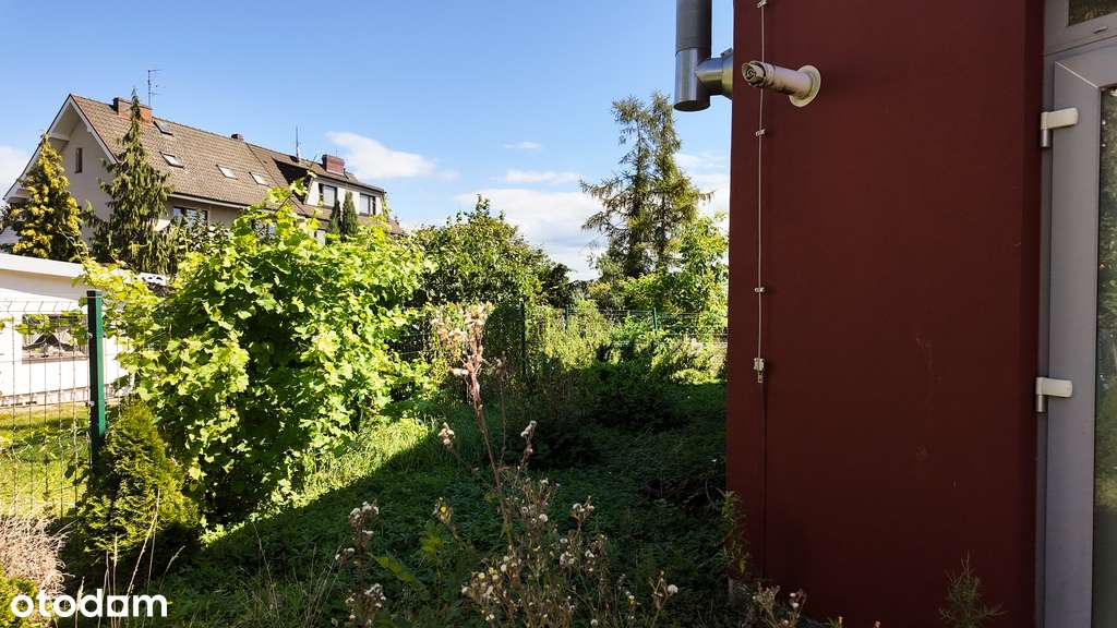 Wolnostojący budynek usługowy w atrakcyjnej lokali-16