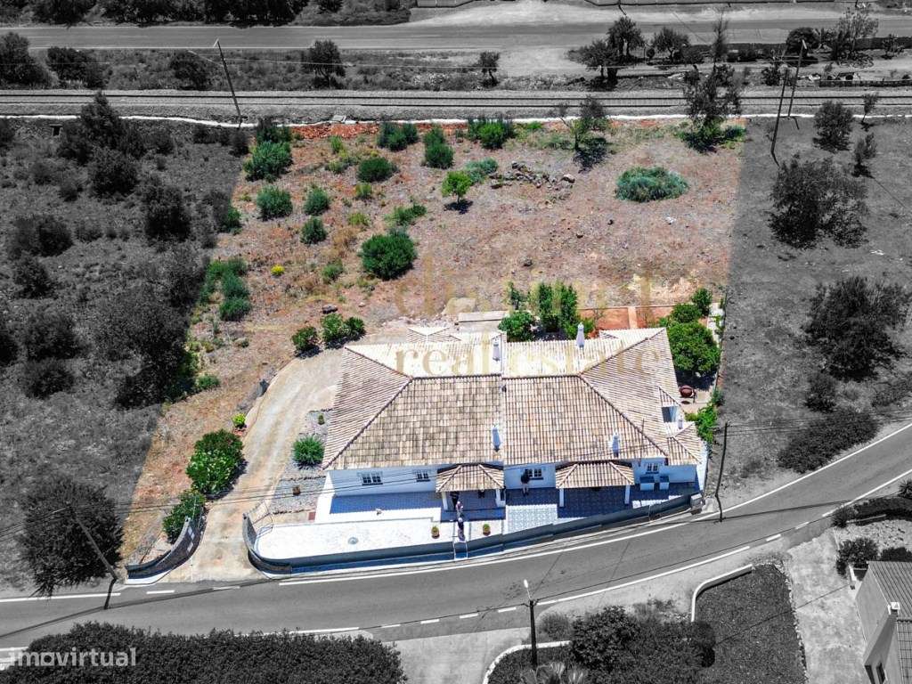 Duas Moradias T2 independentes com Vista Campo - entre Poço Barreto... - Grande imagem: 4/50