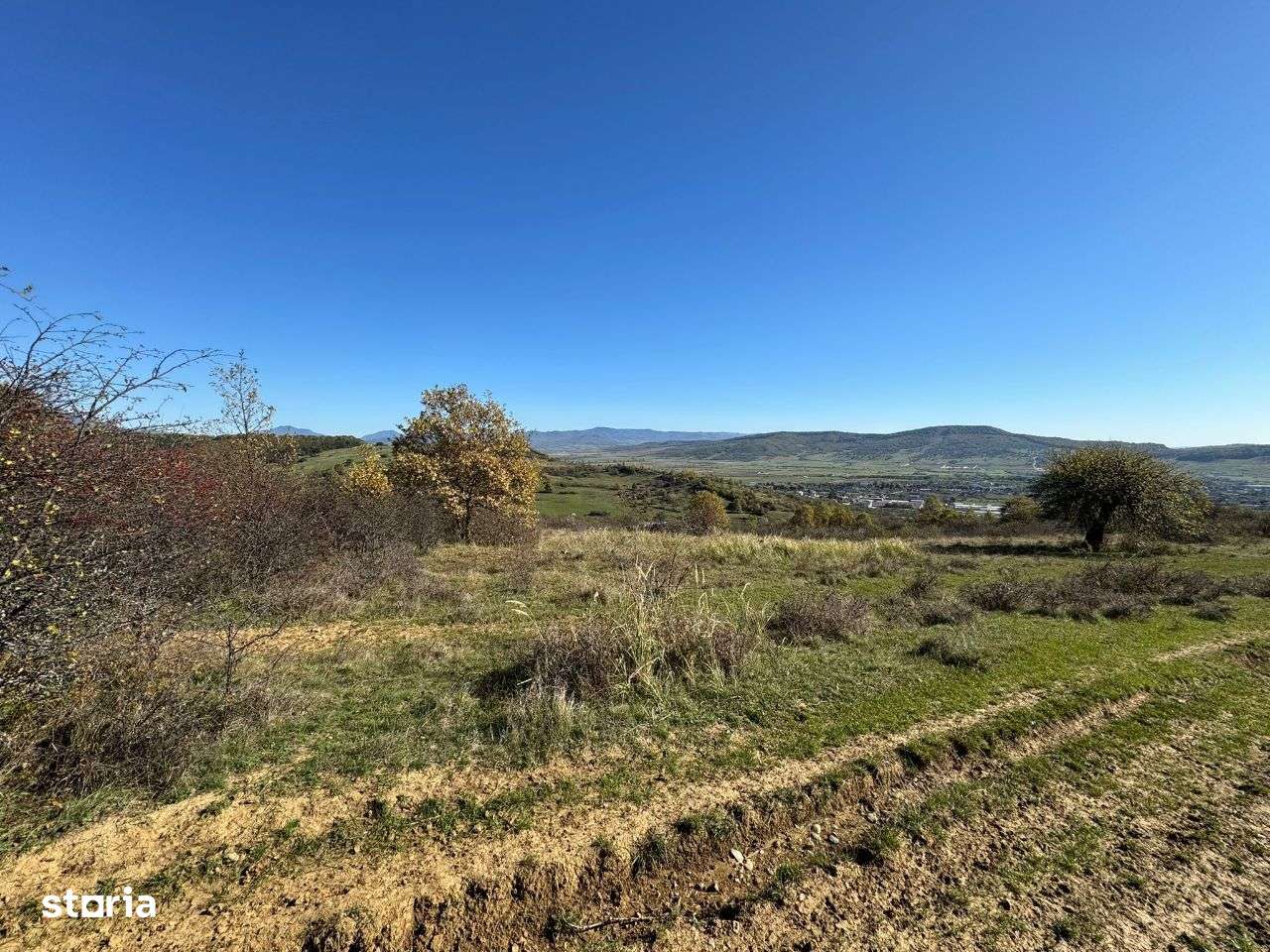 Teren extravilan, suprafata 130 arii, zona Unirea - Slatinita - Imagine principală: 1/1