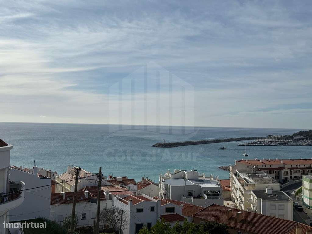 Apartamento T2 com Vista Mar no Centro de Sesimbra-11