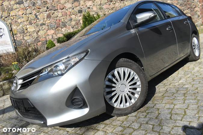 Toyota Auris - 19