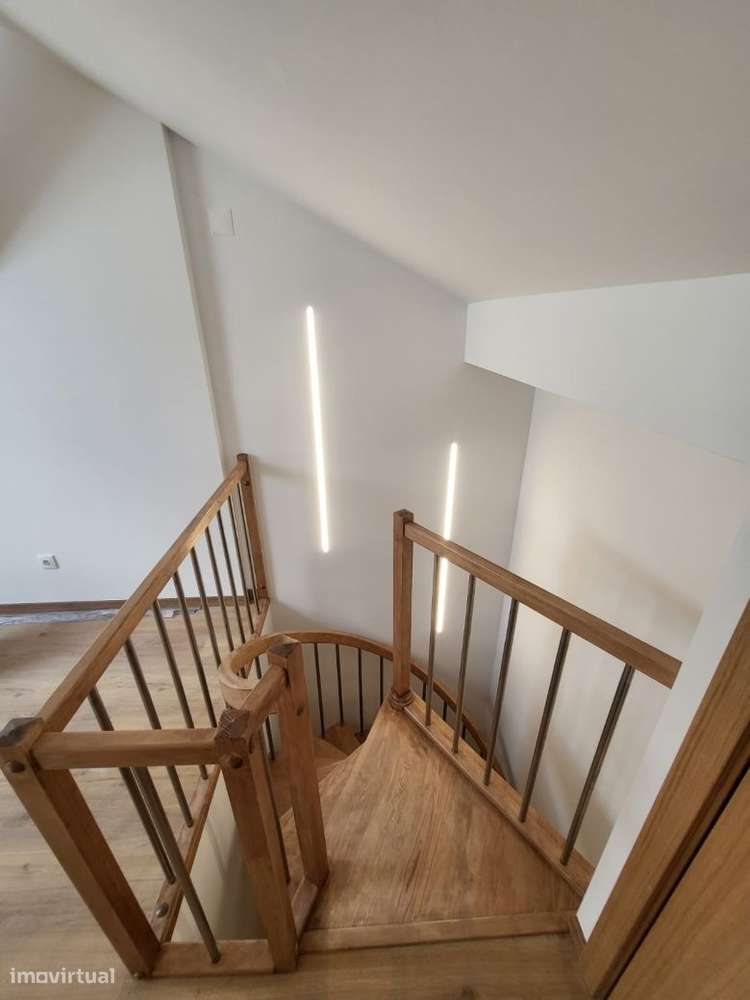 T3 Remodelado, com cozinha equipada às Portas de Benfica-45