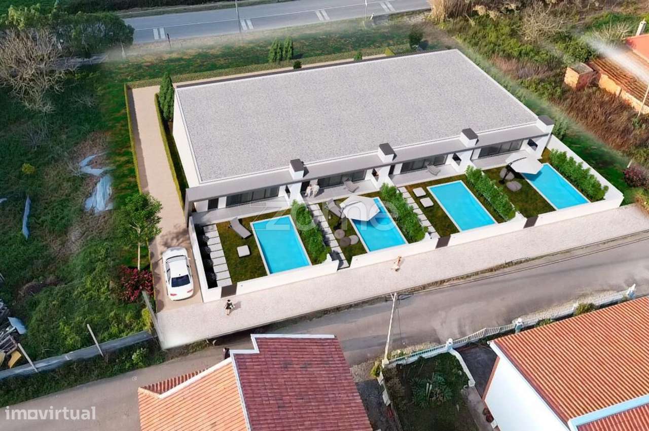 Moradia T3 Com Piscina E Garagem Perto De Sao Martinho