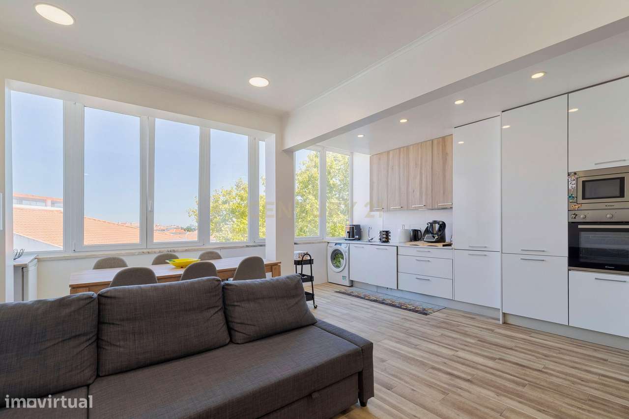 Apartamento T3 com varanda  no Feijó-5