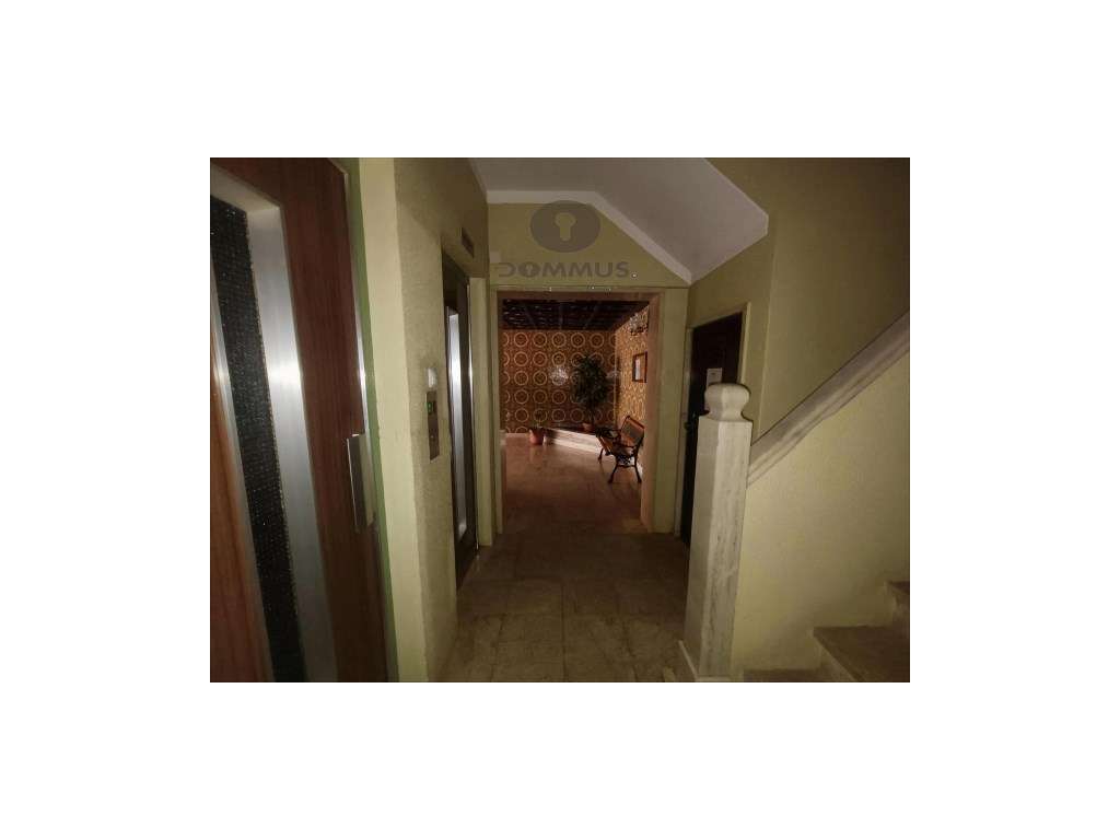 Apartamento T2 na Figueirinha ( Oeiras ) totalmente Remodelado-20