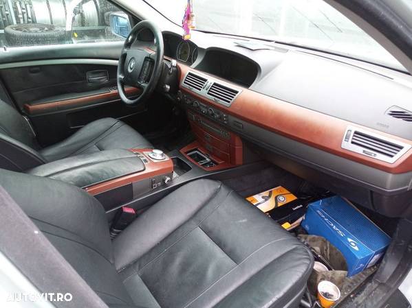 Dezmembrez BMW 730D E65 - 8