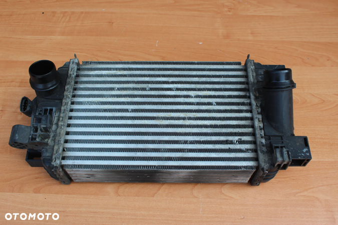 INTERCOOLER CHŁODNICA OPEL MERIVA B 1.4 TURBO Z CZUJNIKIEM 0261230042 13283251 R3445005 - 1