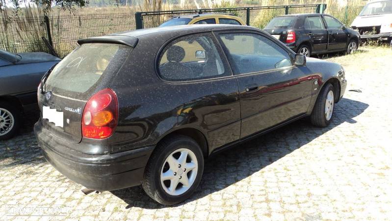 Toyota Corolla E11 1.6 3P 2001 - Para Peças - 8