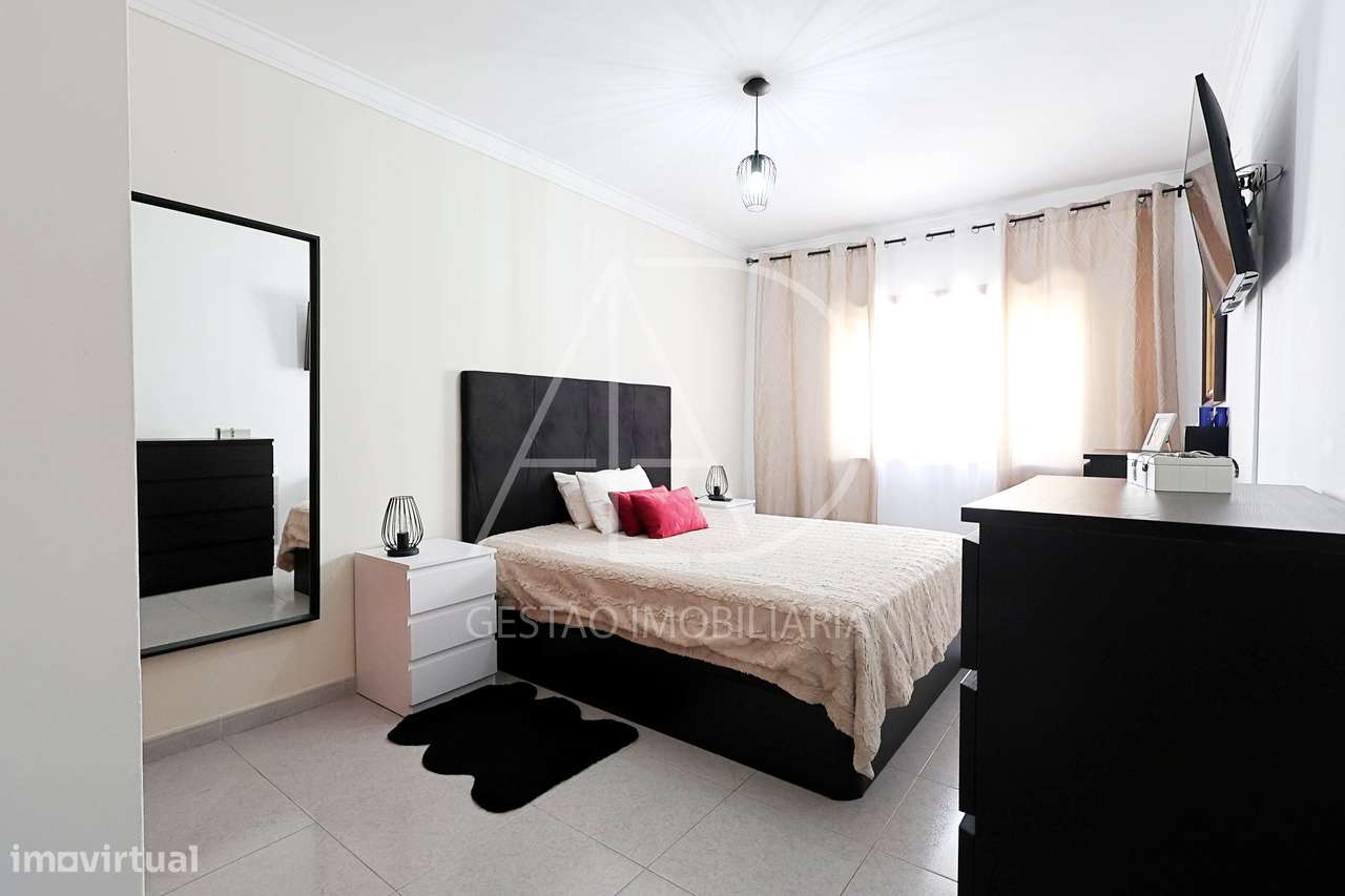 APARTAMENTO T2 REMODELADO-5