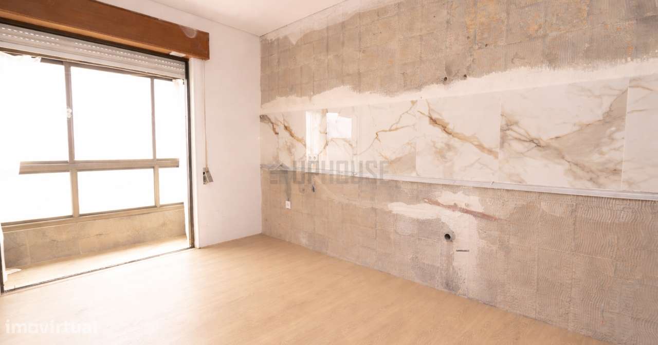 Apartamento T3 com Garagem, Totalmente Remodelado - Abraveses-8