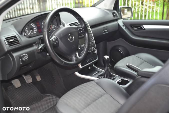 Mercedes-Benz Klasa A 150 BlueEFFICIENCY Avantgarde - 15