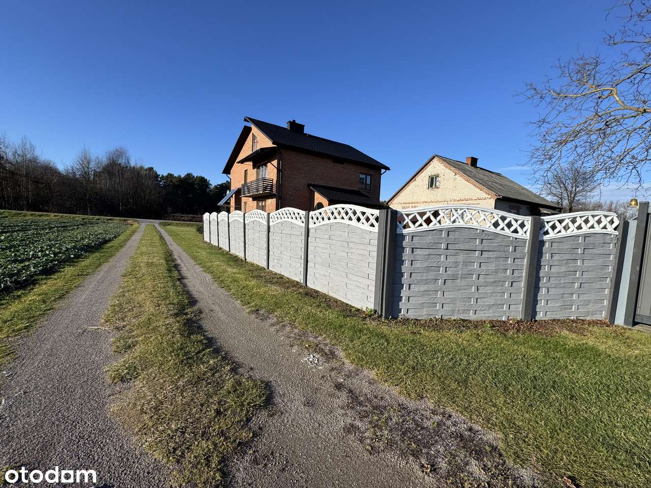 Gospodarstwo z domem, zabudowaniami i gruntami rolnymi-4,06h-4