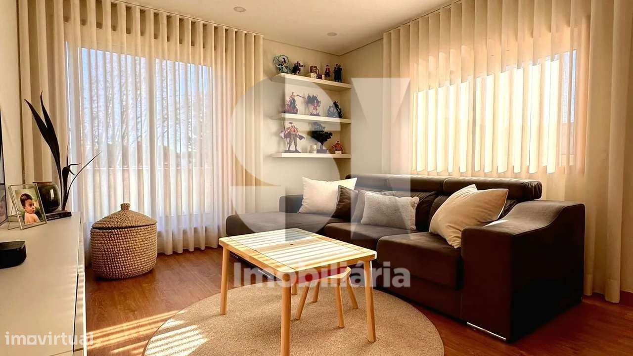 Viva no Centro! T2 com Varanda Generosa e Acabamentos Premium - Grande imagem: 4/32