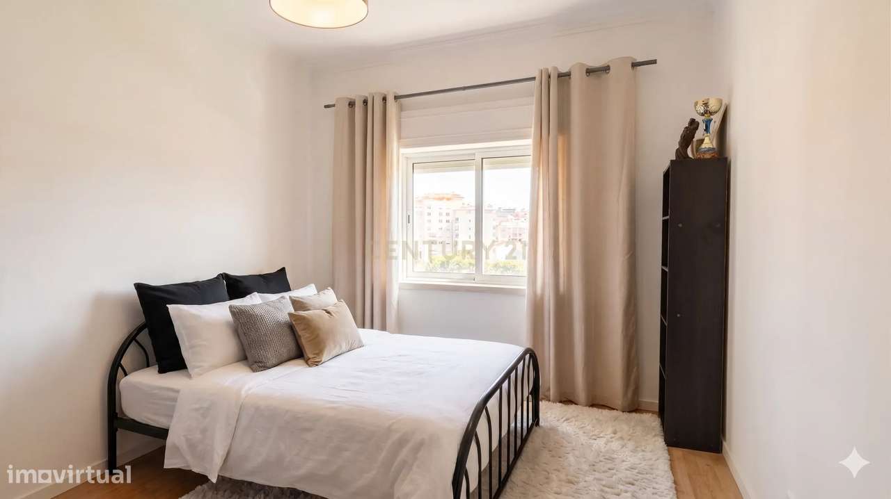 Apartamento T2 com Varanda na Venteira, Amadora-17