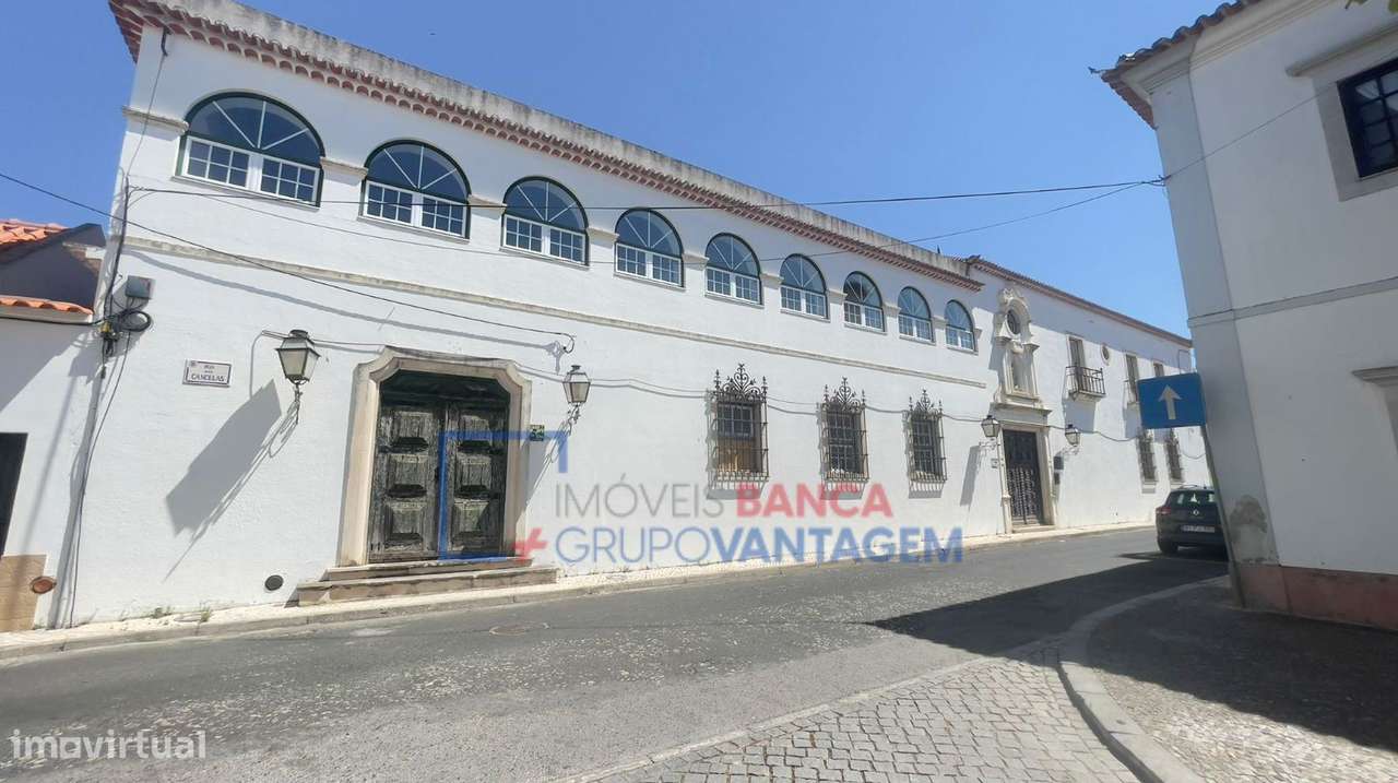 Palacete Em Almeirim