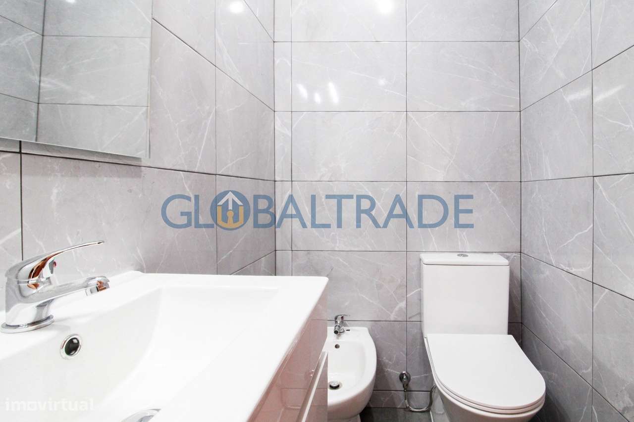Apartamento T3 com Garagem Box em Vila D'Este-32