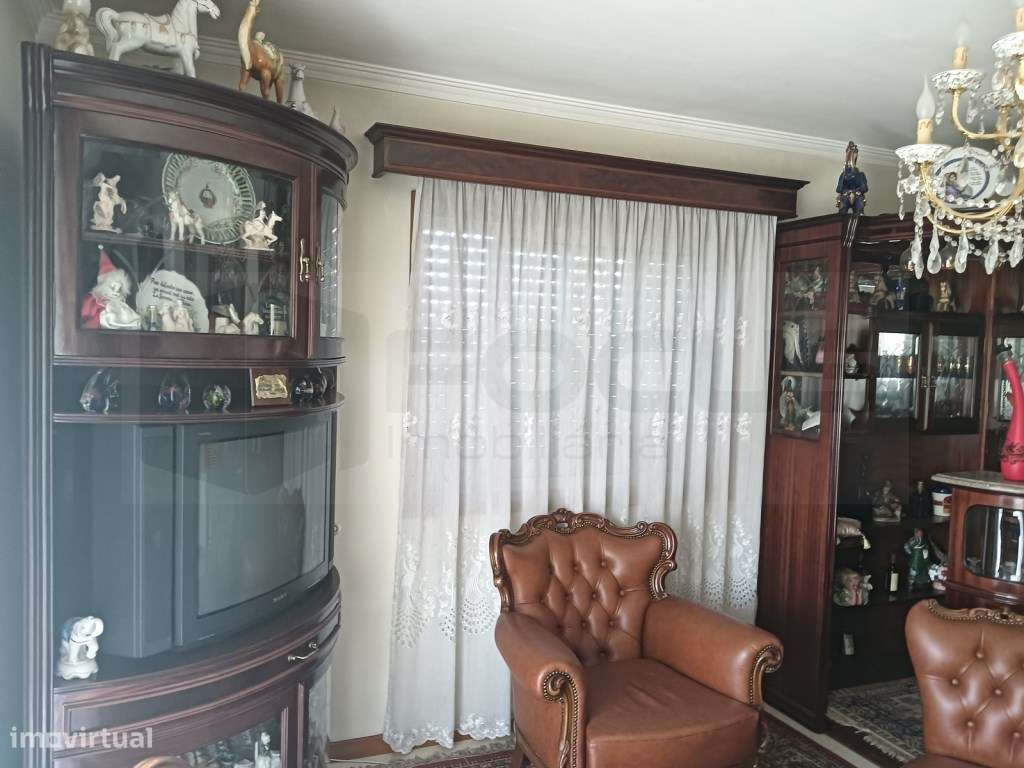 Moradia T4, com espaço exterior para venda Estarreja - Zona central - Grande imagem: 4/32