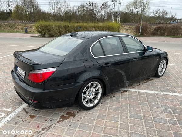 BMW Seria 5 520i - 7